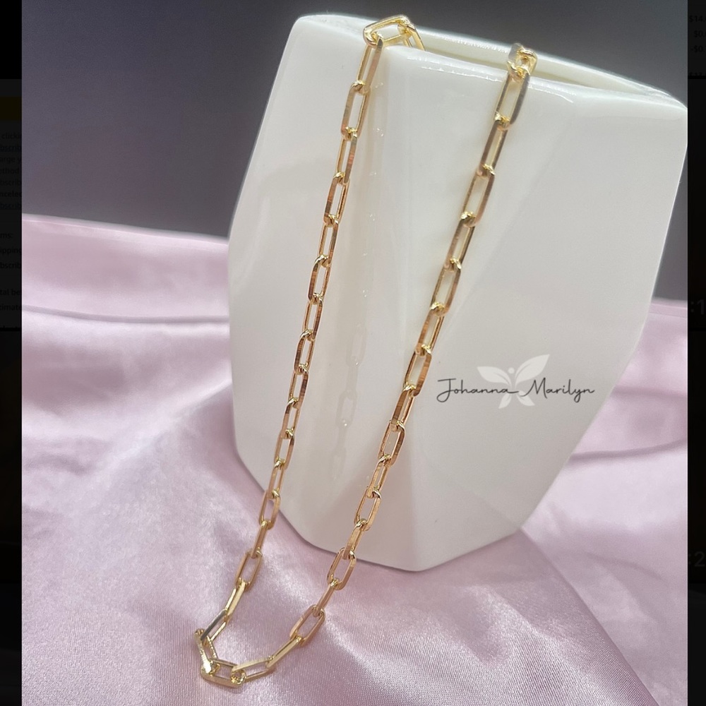 18k Gold Filled Paperclip Necklace 16” or 18” Long ✨